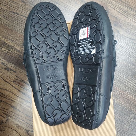 Men\'s UGGs Slip on shoes